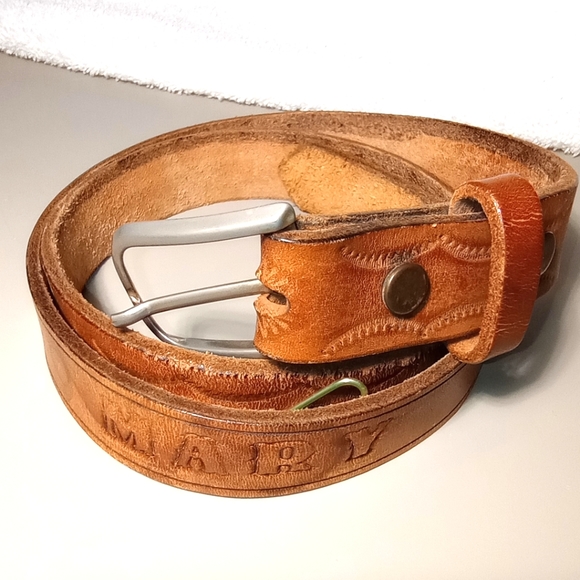 Vintage Hand Crafted Tan Western Tooled Leather Name "Mary" Women's Belt Size 32 - Picture 2 of 13